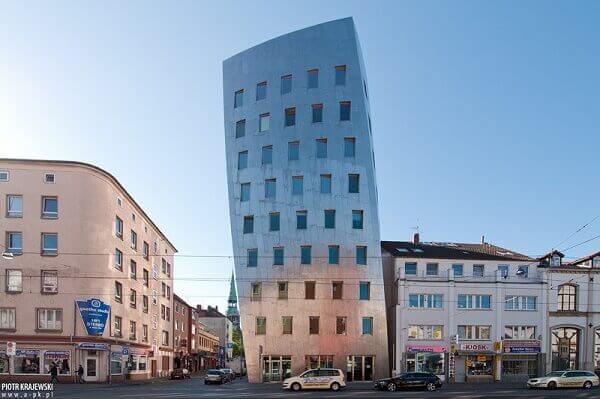 Frank Gehry: Gehry Tower