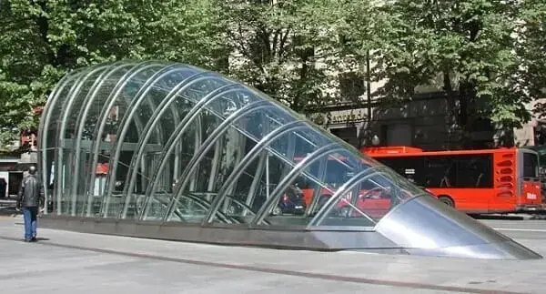 Norman Foster: metrô de Bilbao