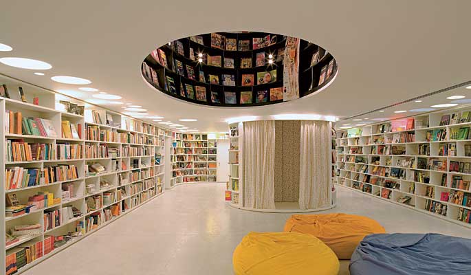 famosos-arquitetos-brasileiros-Isay-Weinfeld-livraria-da-vila