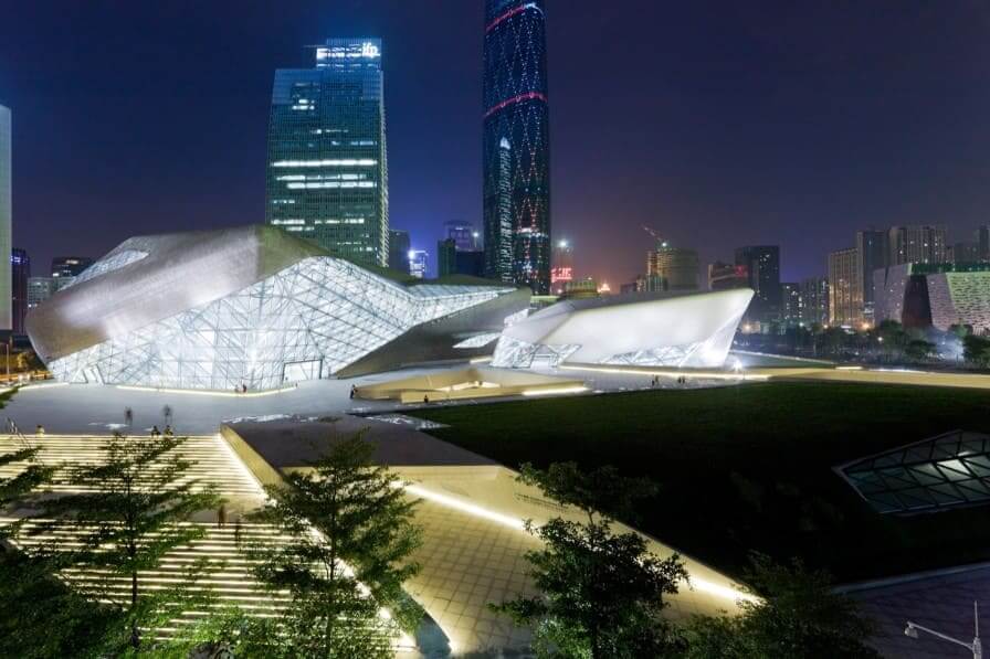 Zaha Hadid: Guangzhou Ópera House visto à noite