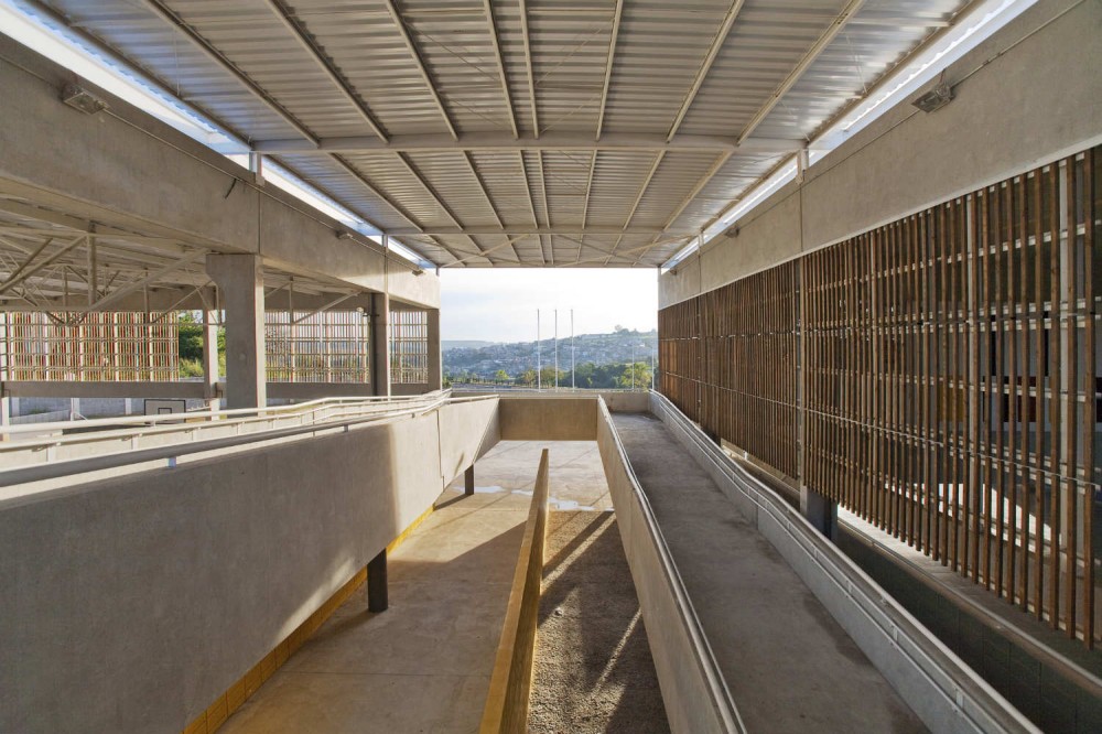 acessibilidade-na-arquitetura-escola-votorantim-rampa