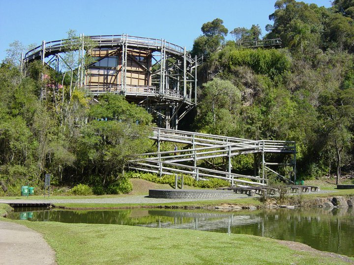 arquitetos-curitiba-domingos-bongestabs-universidade-livre-do-meio-ambiente-lago