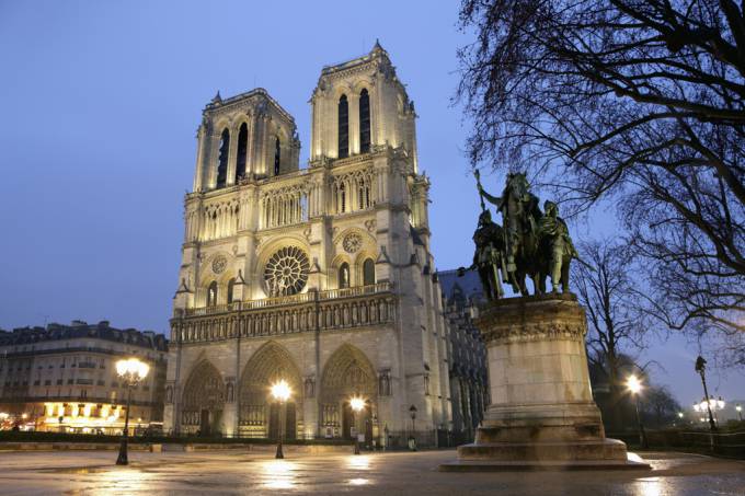 arte-e-arquitetura-sacra-catedral-de-notre-dame