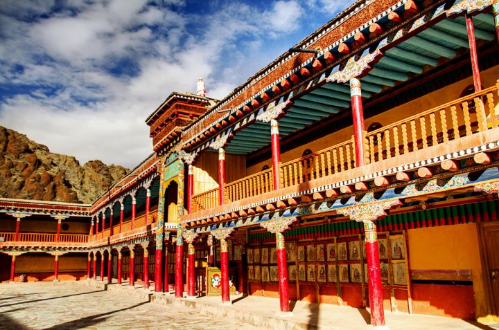 arquitetura-indiana-Monasterio-de-Hemis