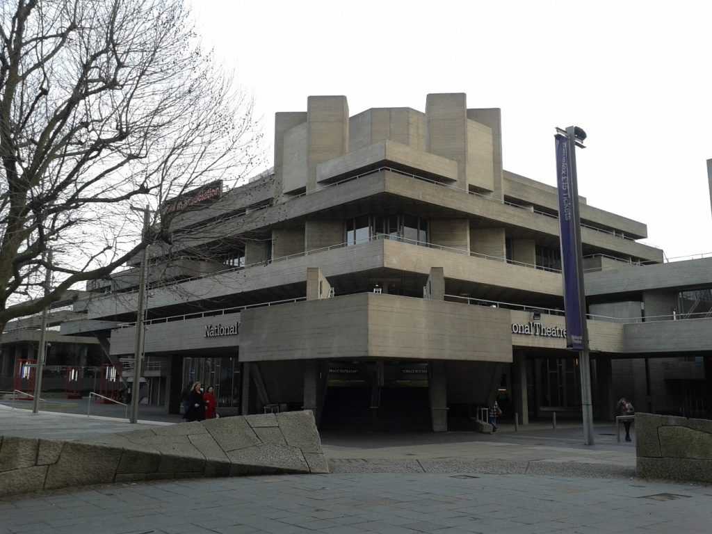 arquitetura-inglesa-royal-national-theatre-redimensionado