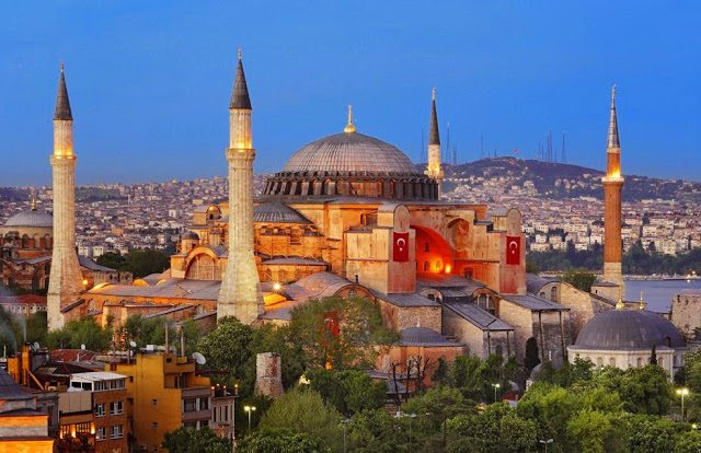 arquitetura-medieval-basilica-santa-sofia