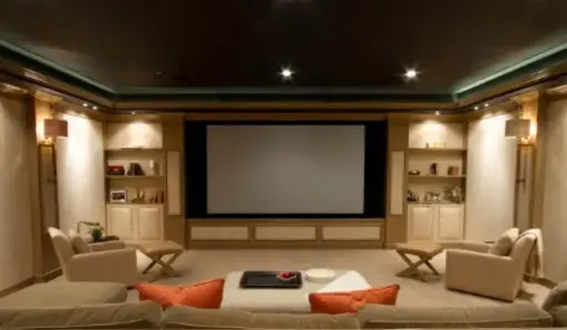 Iluminação de sala de TV: arandelas nas laterais