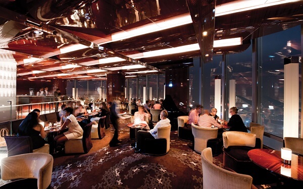 Burj Khalifa: At Mosphere Grill e Lounge, restaurante no prédio mais alto do mundo