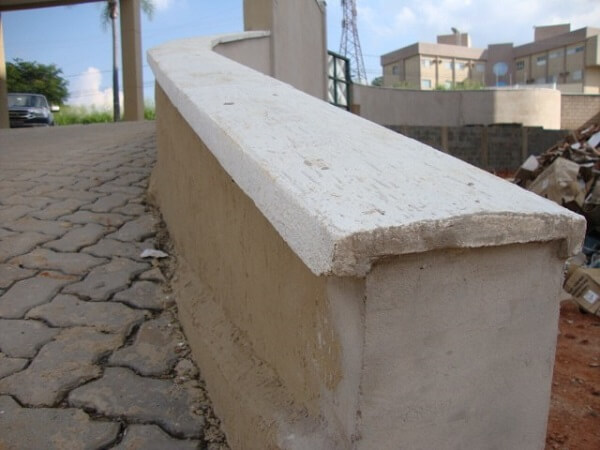 Pingadeira para muro reta