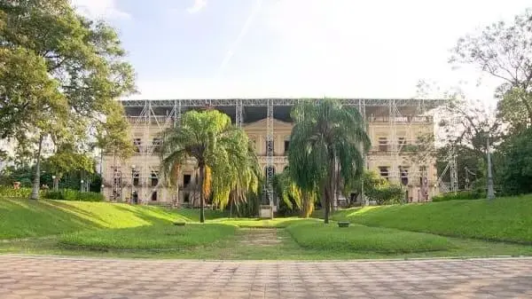 Museu da Quinta da Boa Vista em processo de restauração