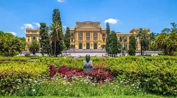 Parque da Independência: detalhes do jardim