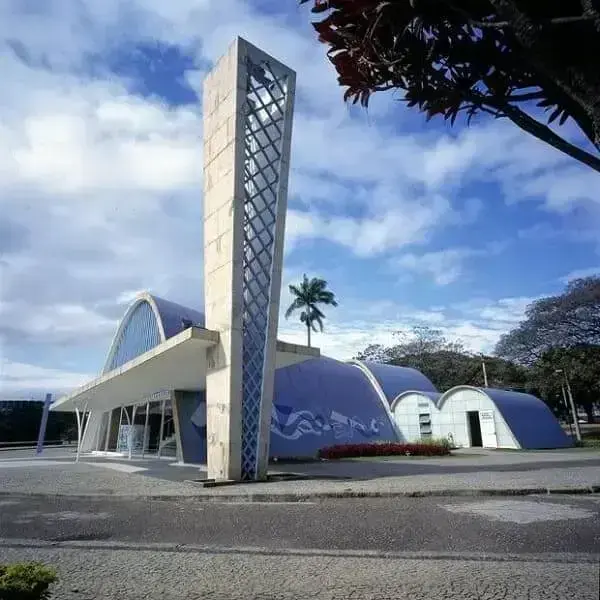 Igreja da Pampulha: marquise que conduz à torre