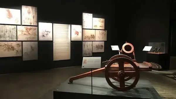 A NBR 5410 é aplicada em eventos e exposições (foto: exposição do Leonardo Da Vinci)