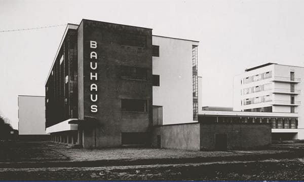 Walter Gropius: fachada da Bauhaus