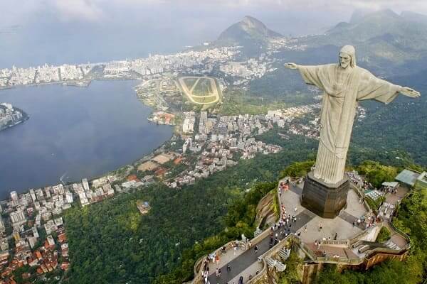 As sete maravilhas do mundo: Cristo Redentor e vista do mar