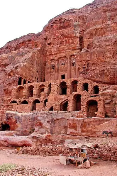 Sete maravilhas do mundo: arcos nas ruínas de Petra