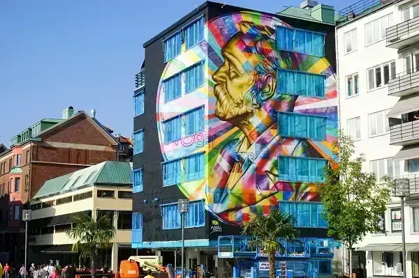 Kobra grafite: Alfred Nobel, na cidade de Boras, Suécia