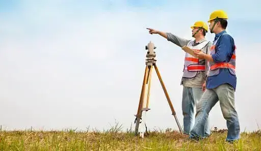 Topografia: o que faz um topógrafo (foto: topogeo.eng.br)