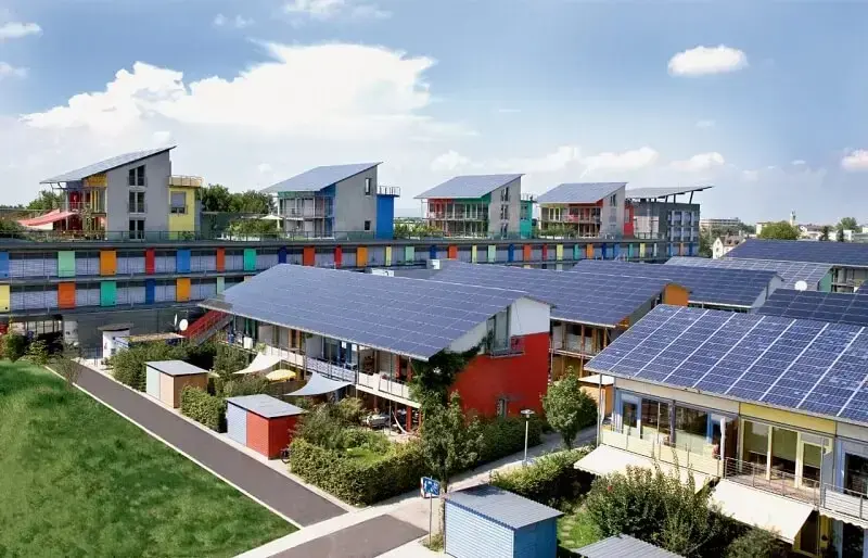 Cidade sustentável: A cidade de Hamburgo (Alemanha) abriga centenas de empresas que produzem energia solar, eólica e energia a partir da biomassa. Fonte: EcoPlanet Energy