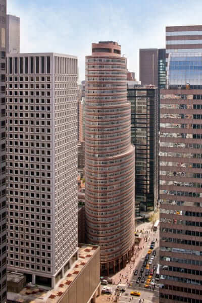 Lipstick Building, de John Burgee Architects com Philip Johnson foto Evan Joseph Uhlfelder