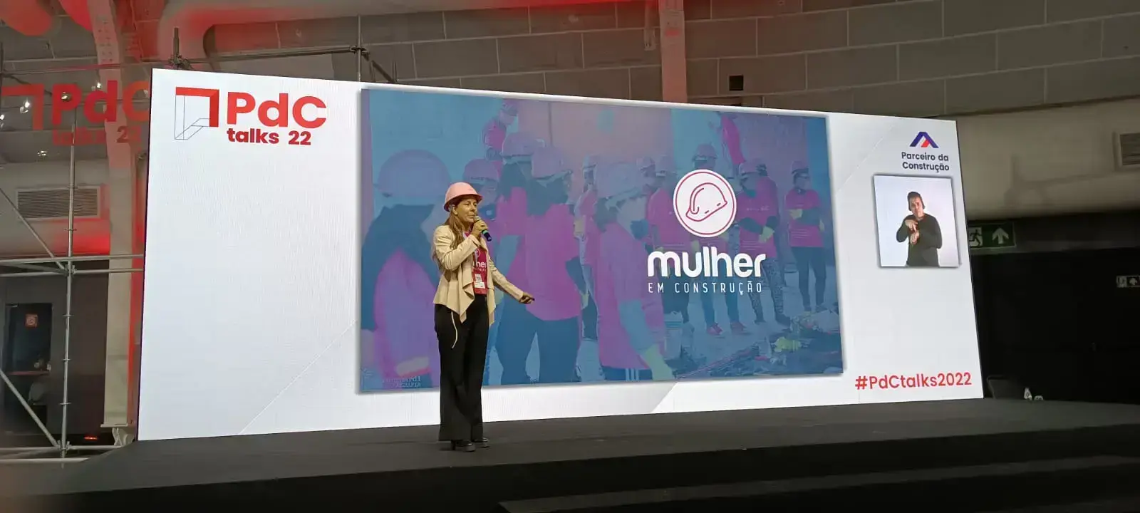 PdC Talks 2022 Camila Alhadelf - Mulher em Construção (foto Talita Cruz)